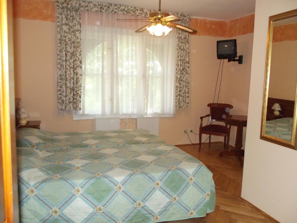 Sir David Balaton Castle Apartmanok Balatonszepezd Δωμάτιο φωτογραφία
