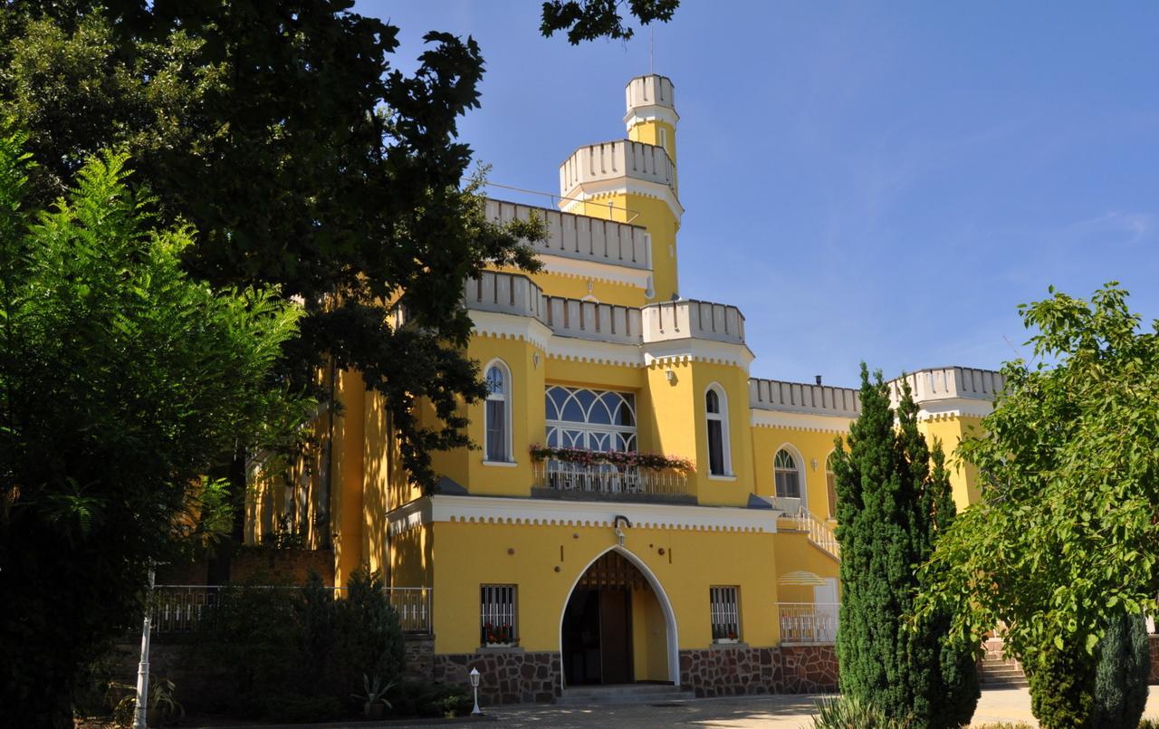 Sir David Balaton Castle Apartmanok Balatonszepezd Εξωτερικό φωτογραφία