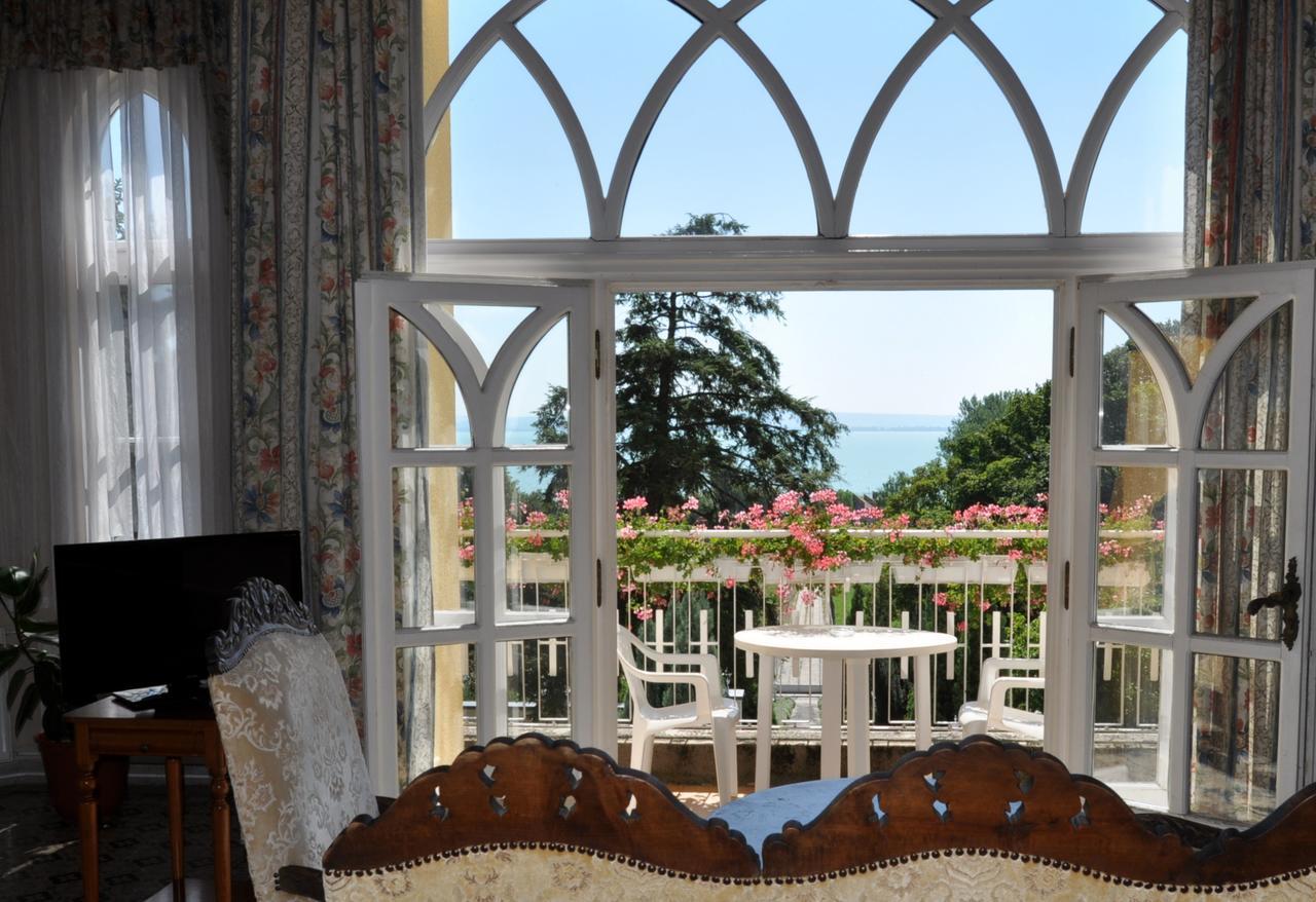 Sir David Balaton Castle Apartmanok Balatonszepezd Εξωτερικό φωτογραφία