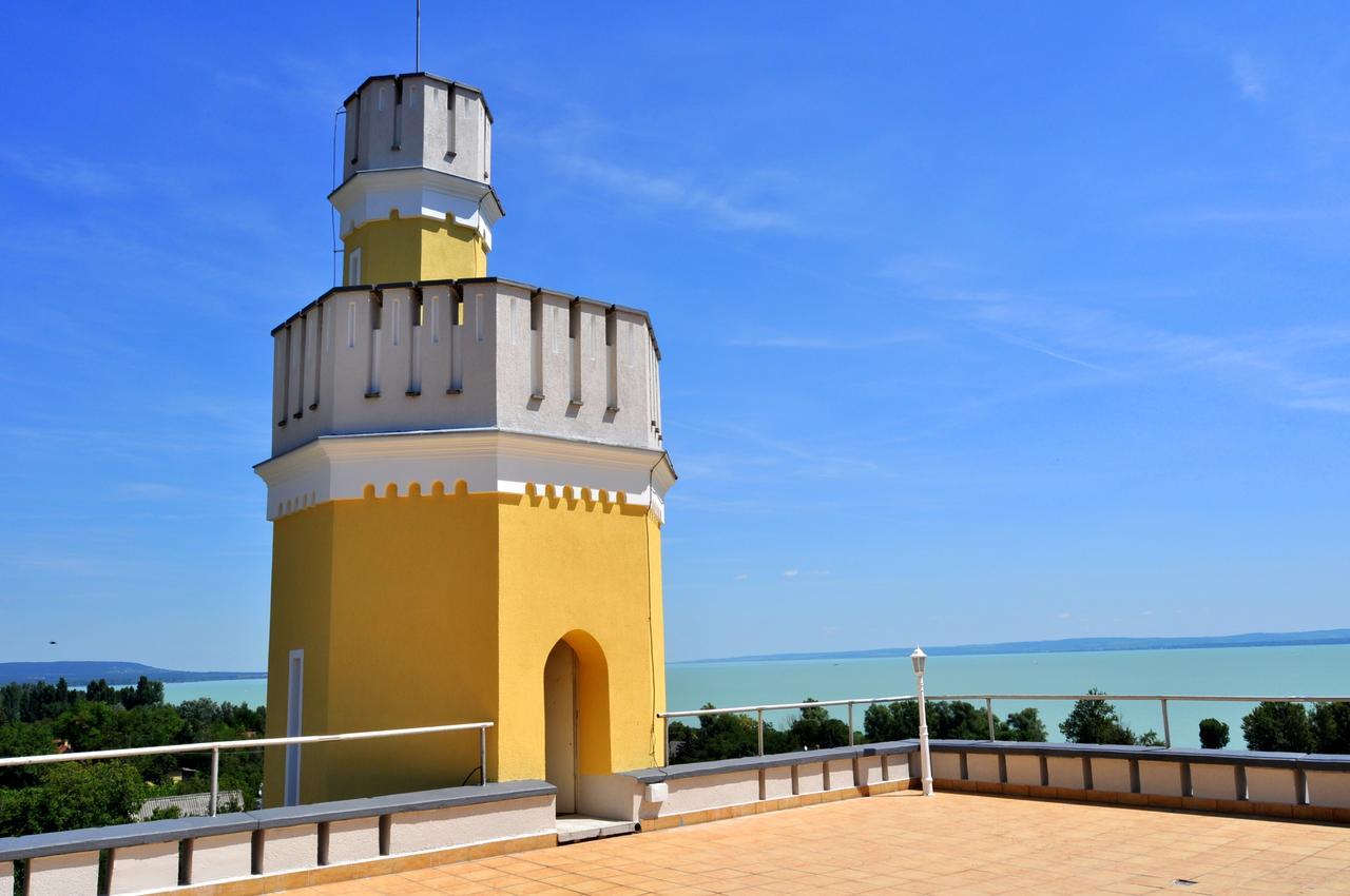 Sir David Balaton Castle Apartmanok Balatonszepezd Εξωτερικό φωτογραφία