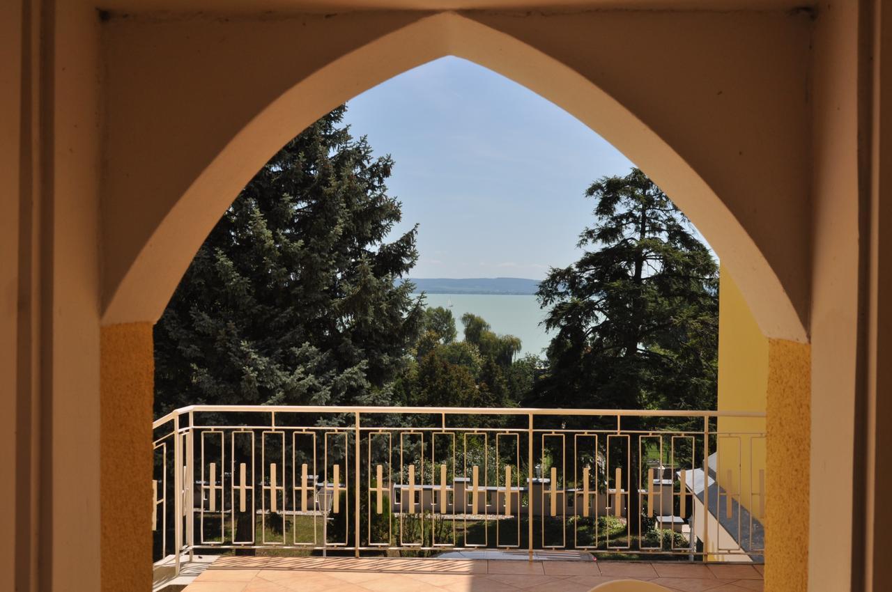 Sir David Balaton Castle Apartmanok Balatonszepezd Εξωτερικό φωτογραφία